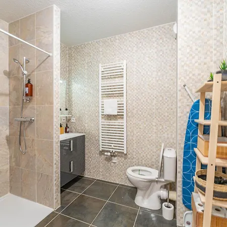 Apartment Chez Benjamin - Appt Terrasse Avec Piscine Commune *